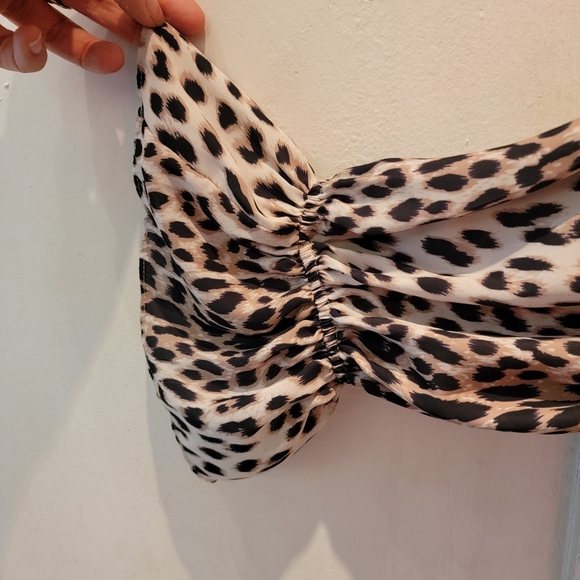 Aqua for Bloomingdale's Cheetah Animal-Print Silky Smocked Blouse Size Large - Picture 6 of 6